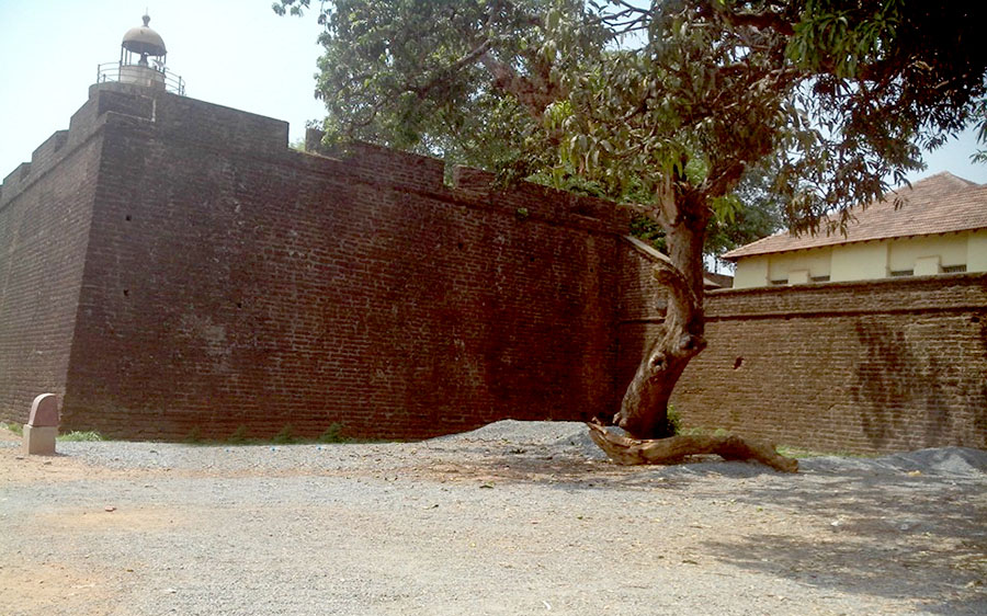 Thalassery Fort History