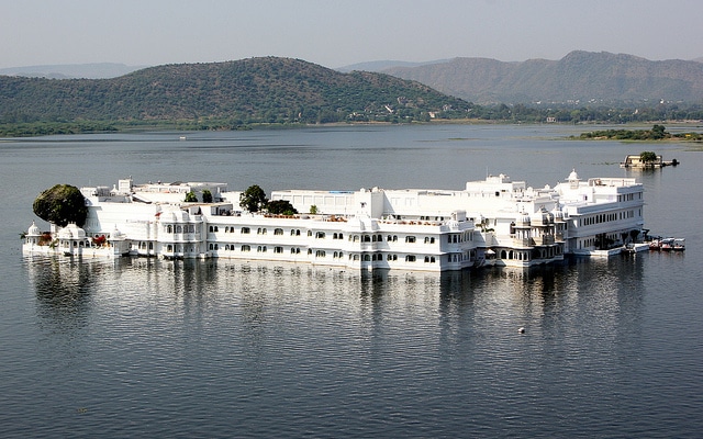 Lake Palace Udaipur - History, Timings, Entry Fee, Location